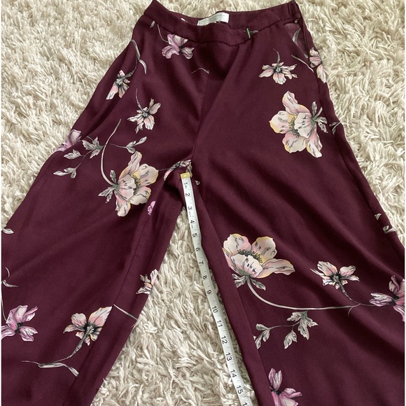 Capris - Picture 2 of 3